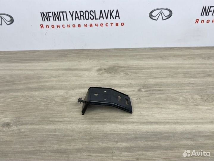 Кронштейн передней панели Infiniti Fx35 Fx37 Fx50