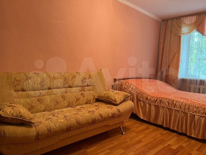 2-к. квартира, 52 м², 2/4 эт.