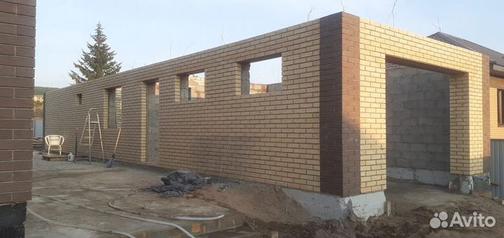 Бригада строителей (кирпич, фундамент,земля, )