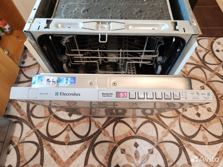 Посудомоечная машина Electrolux