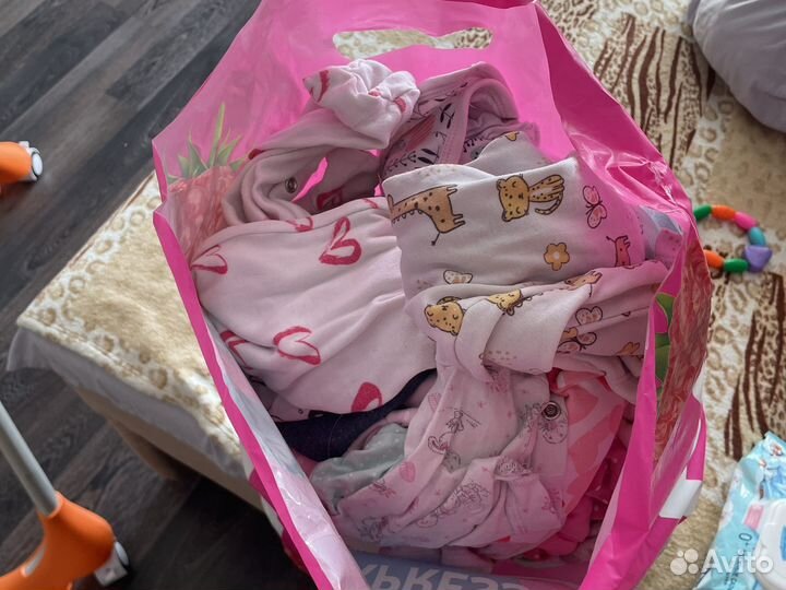 Отдам бесплатно детские вещи пакетом