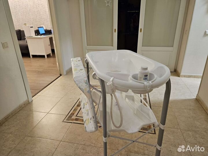 Пеленальный столик с ванночкой cam