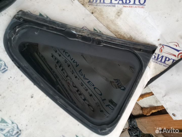 Стекло заднее кузовное (форточка) Renault Scenic I