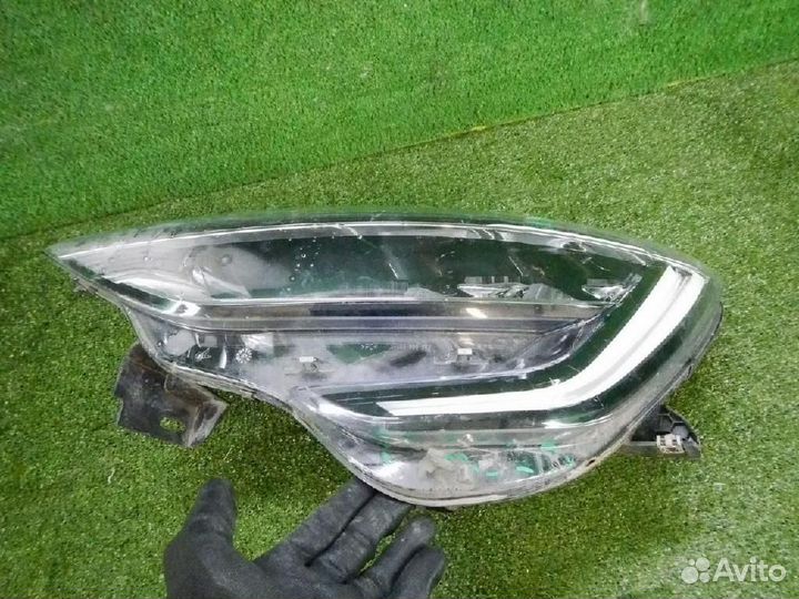 Фара левая Renault Arkana