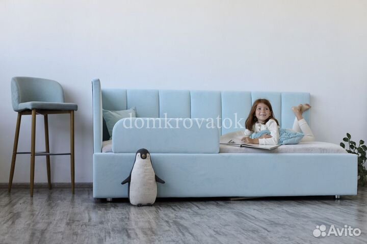 Детская мягкая кровать - диван Квадра