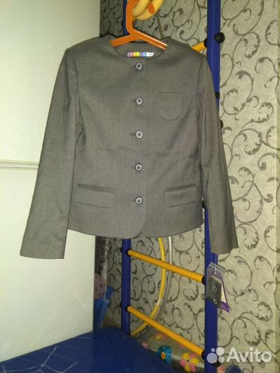 Жакет-пиджак серый новый 2шт