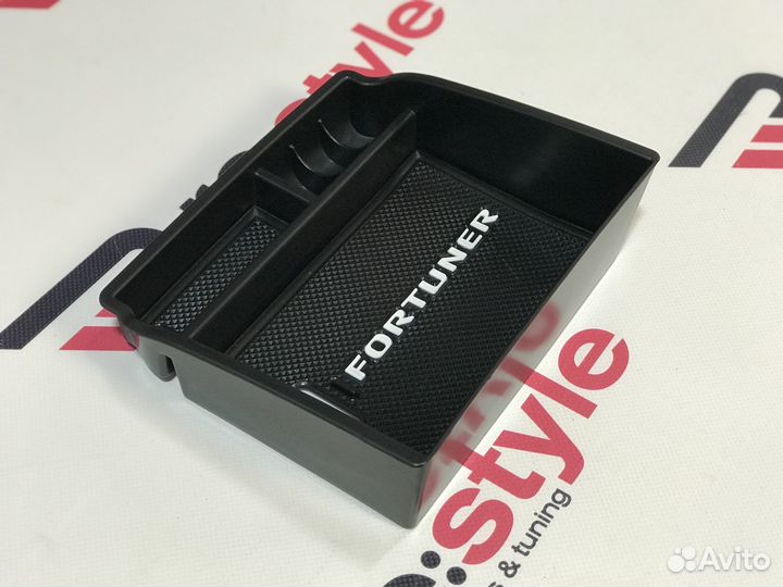 Органайзер в подлокотник Toyota Fortuner с16г