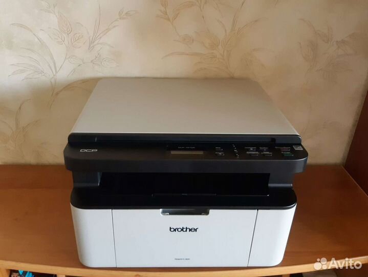 Лазерное мфу(принтер) Brother dcp-1510R
