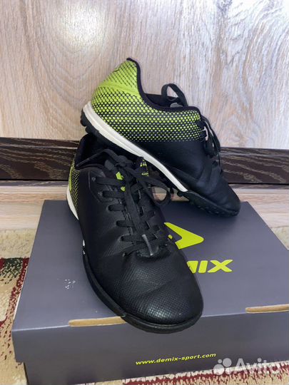 Детские футбольные бутсы 35 размер