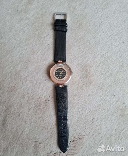 Часы наручные Swatch