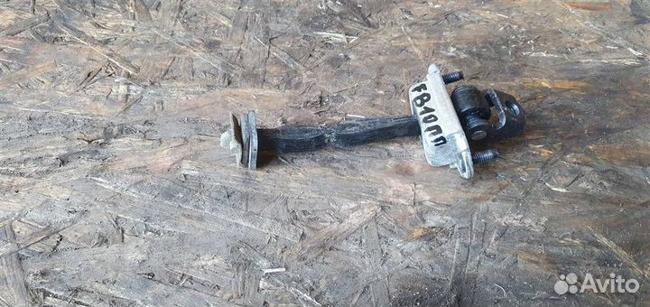 Ограничитель двери передний Ford Fusion 2002-2012