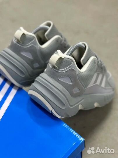 Кроссовки Adidas ZX 22 (41) размер