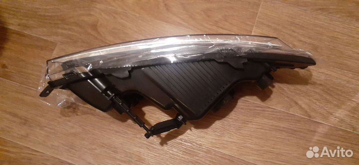 Фара противотуманная правая на Skoda Rapid