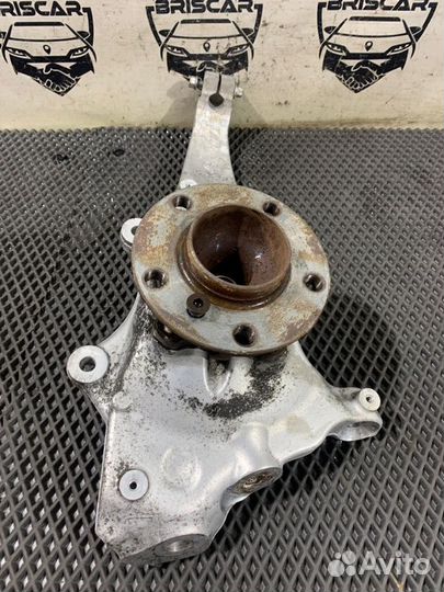 Кулак поворотный передний правый Bmw 7-Series F02