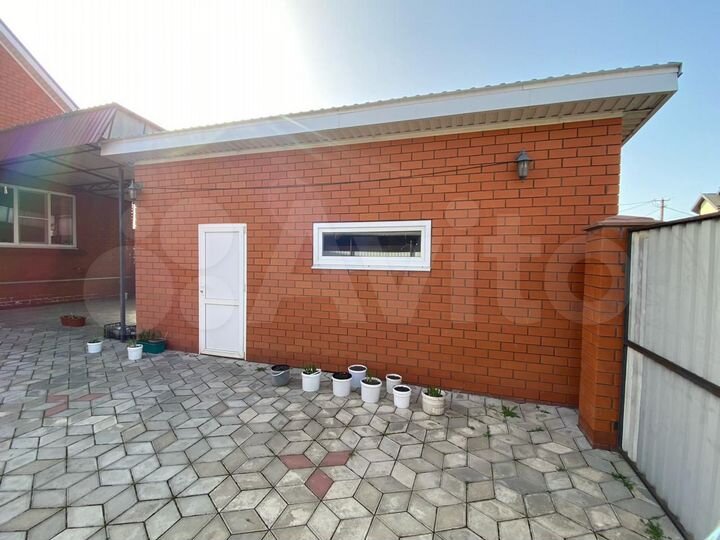 Дом 138 м² на участке 5 сот.