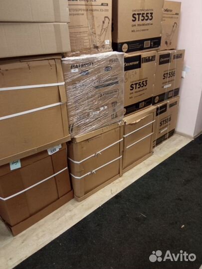 Снегоуборщик бензиновый champion ST 553