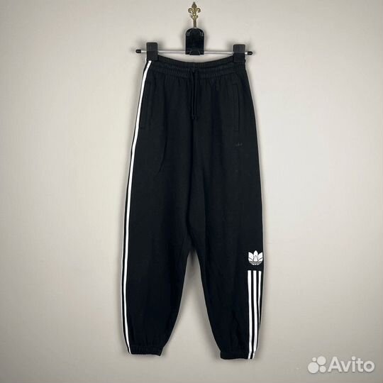 Джоггеры adidas Cuffed Pants