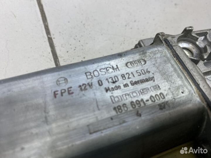 Моторчик переднего левого стеклоподъемника