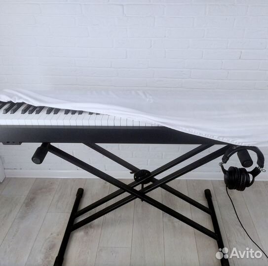 Чехол -cover на клавишные и Dj консоль белый