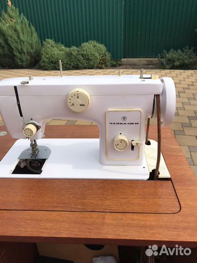 Швейная машина Чайка 132