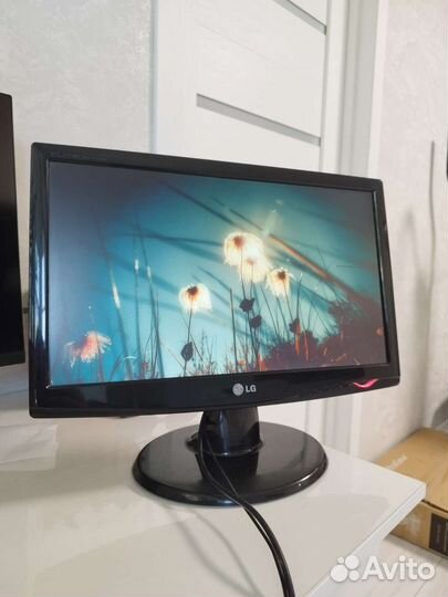 Монитор LG flatron w1943SE