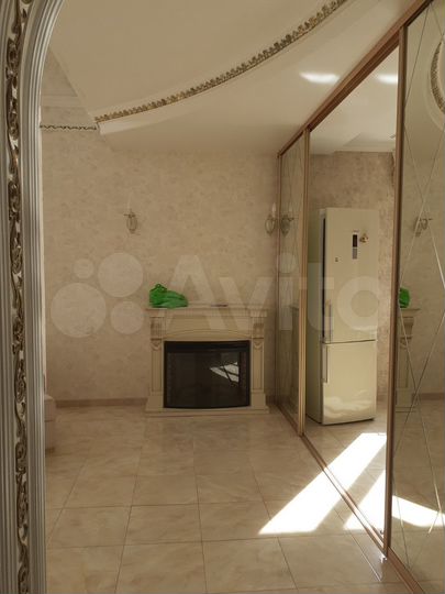 Коттедж 280 м² на участке 10 сот.