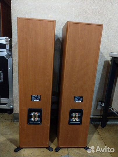 Yamaha NS-200