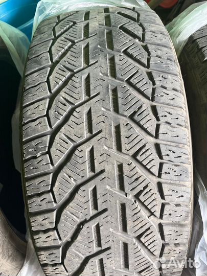 Tigar Winter 235/45 R18