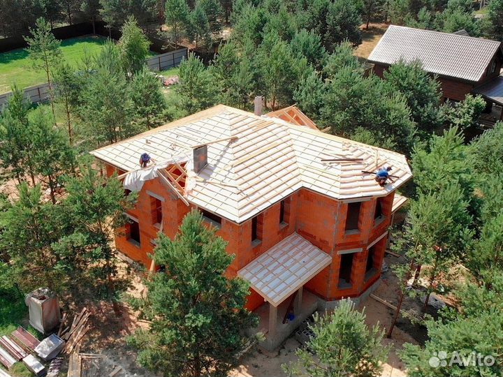 Монтаж кровли из металлочерепицы