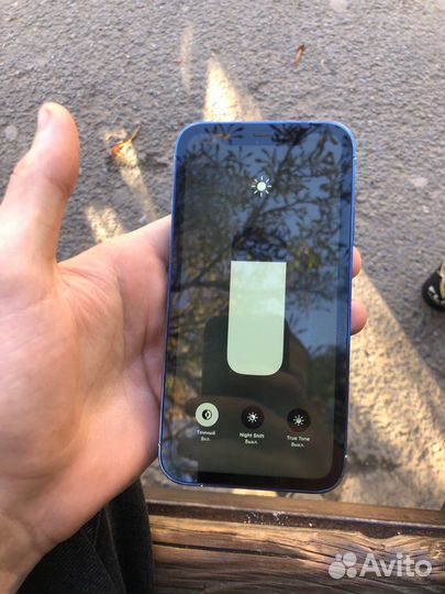 iPhone xr в корпусе