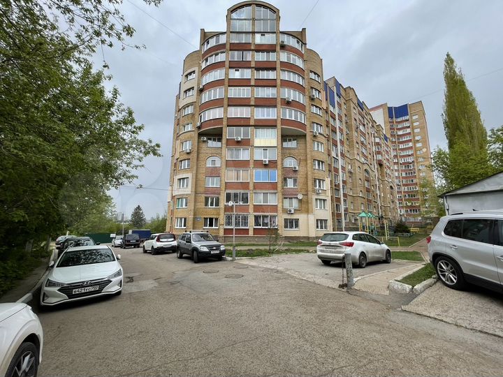 2-к. квартира, 63 м², 2/15 эт.