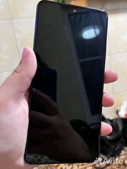 Телефон Poco F3