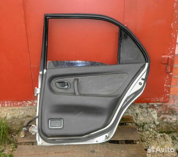 Дверь задняя правая Mitsubishi Galant 7