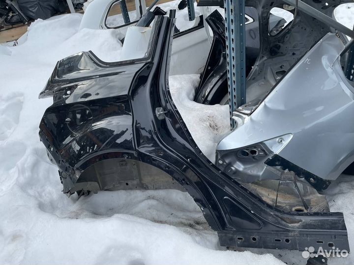 Задняя правая четверть Форд Куга 2