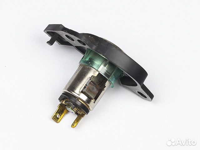 Прикуриватель Mazda MPV