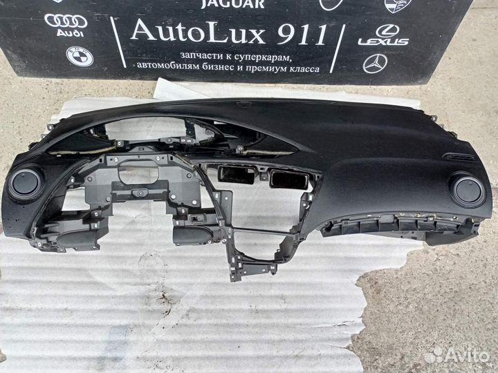 Honda Civic 2018 панель приборов / торпедо