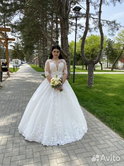 Свадебное платье