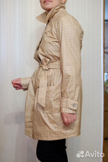 Новый непромокаемый плащ