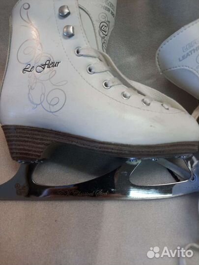 Коньки фигурные женские