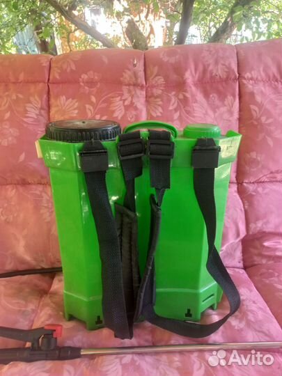 Опрыскиватель Усадьба 12л литий-ионный аккум