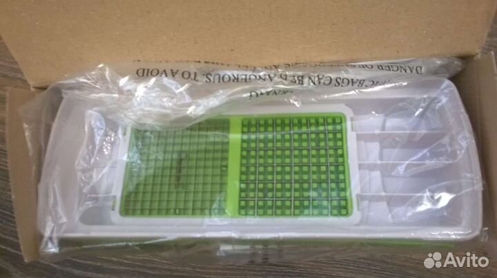 Тёрка- овощерезка с насадками и контейнером