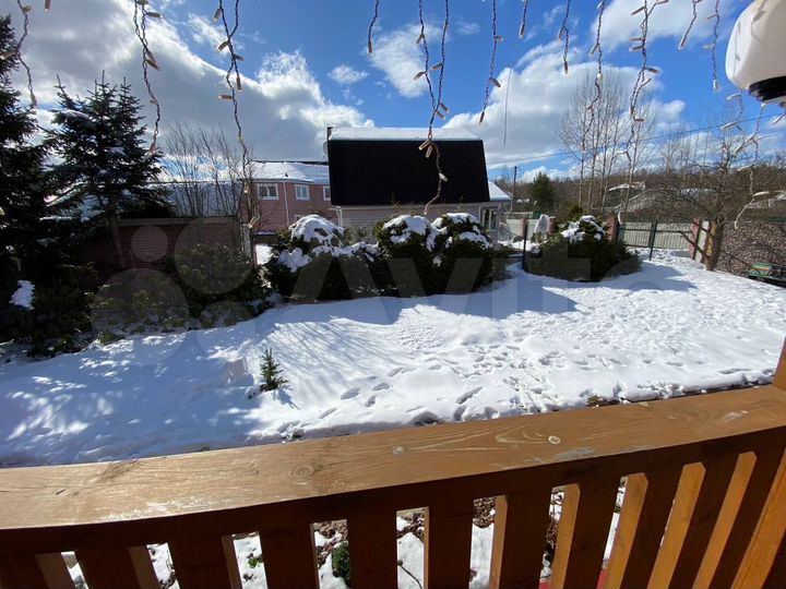 Коттедж 200 м² на участке 12 сот.