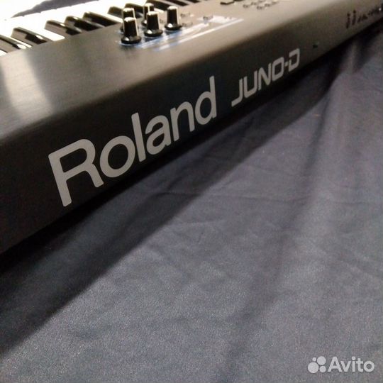 Синтезатор Roland Juno D