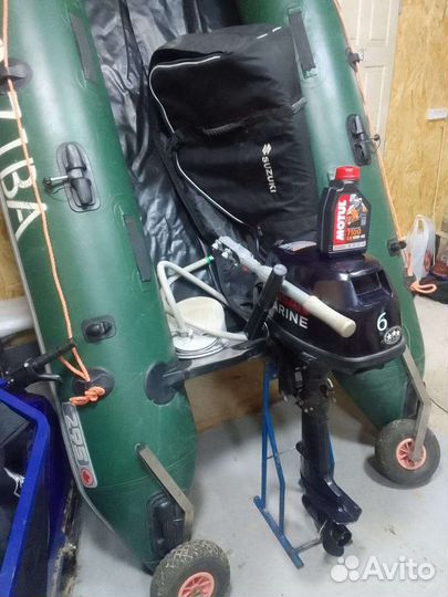 Лодка с мотором