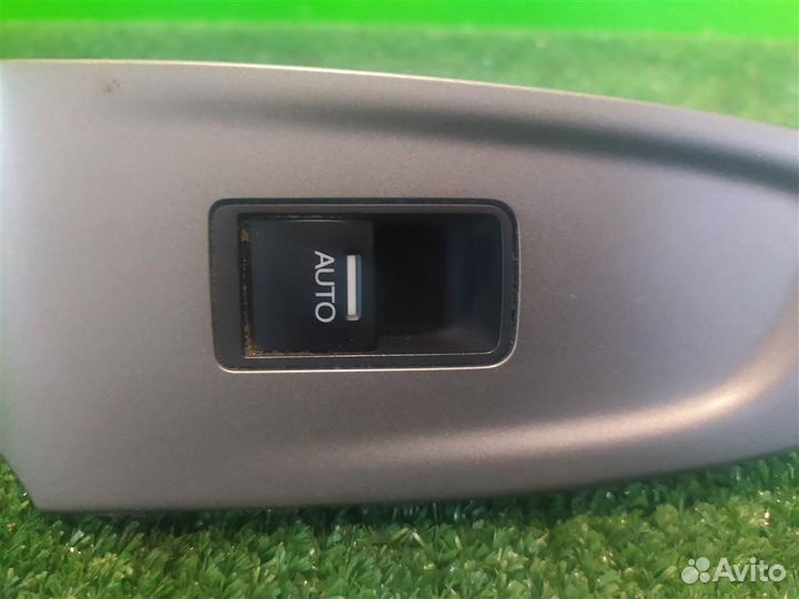Кнопка стеклоподъемника Honda Accord 8 (CU) 2009