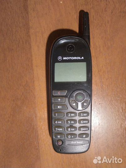 Телефон мобильный Motorola