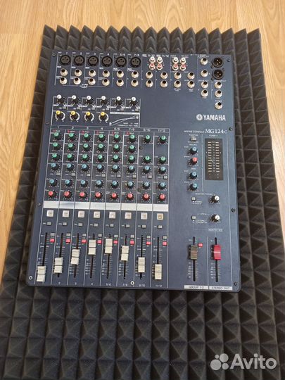 Микшерный пульт Yamaha mg 124 c
