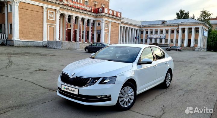 Skoda Octavia 1.6 AT, 2019, 29 000 км