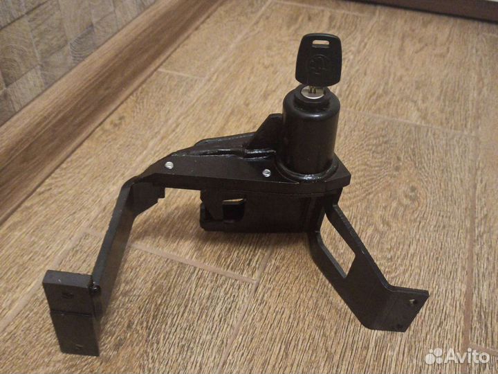 Механический блокиратор (замок кпп) Skoda Octavia