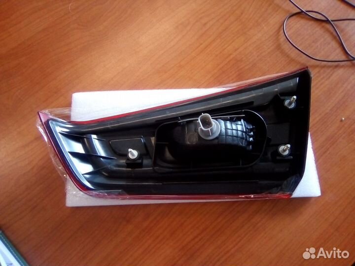 Фонарь в крышку багажника левый для Mitsubishi ASX